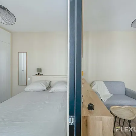Apartment Flexliving - One Bedroom - Estrapade Paris